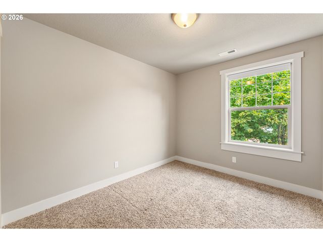 526 Ne Beech St, Portland, OR 97212