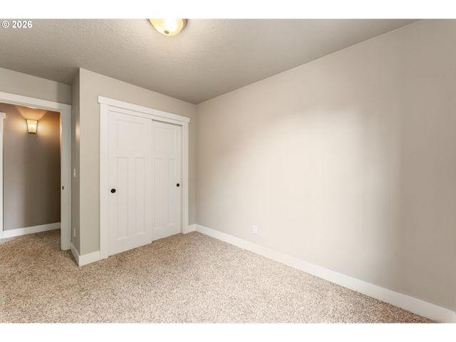 526 Ne Beech St, Portland, OR 97212