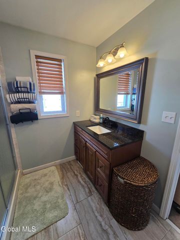 10 Franklin Avenue, North Greenbush, NY 12198