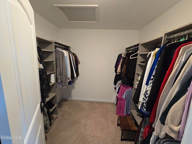 10 Franklin Avenue, North Greenbush, NY 12198