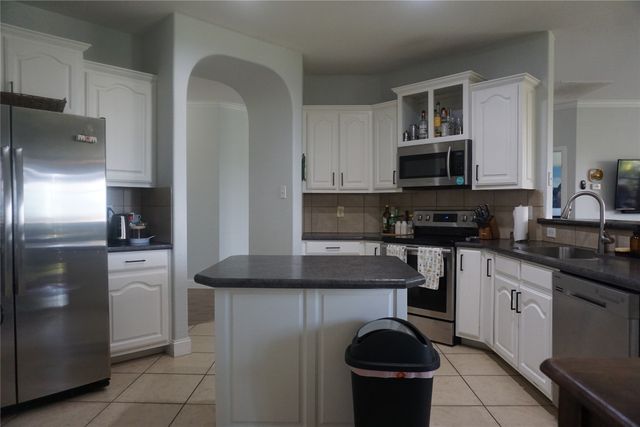 1124 Sunderland Lane, Fort Worth, TX 76134
