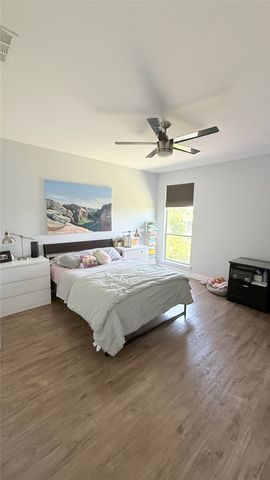 1124 Sunderland Lane, Fort Worth, TX 76134