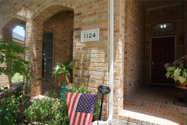 1124 Sunderland Lane, Fort Worth, TX 76134