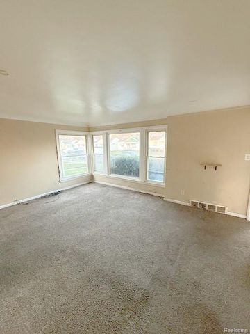 18950 Biltmore Street, Detroit, MI 48235