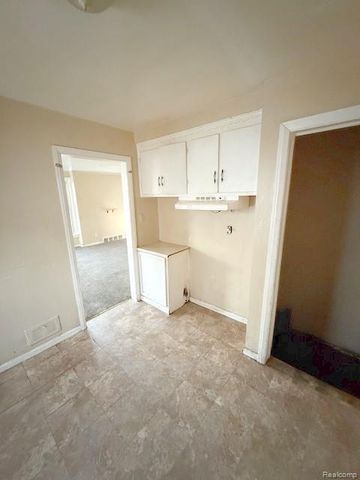 18950 Biltmore Street, Detroit, MI 48235