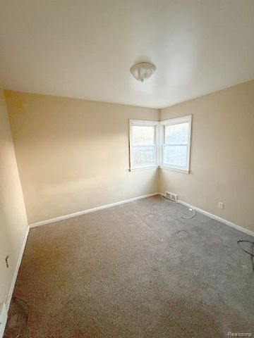 18950 Biltmore Street, Detroit, MI 48235