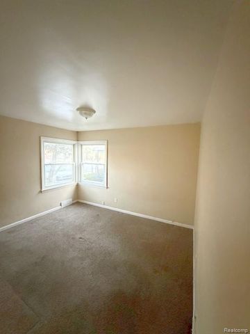 18950 Biltmore Street, Detroit, MI 48235