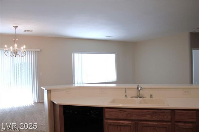 2212 Sawtooth Mountain Drive, Henderson, NV 89044