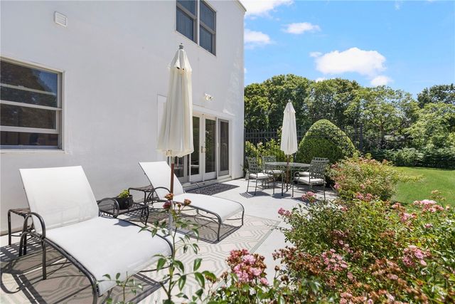 553 Bellevue Avenue 1, Newport, RI 02840