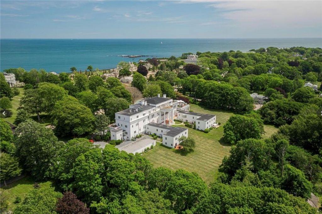 553 Bellevue Avenue 1, Newport, RI 02840