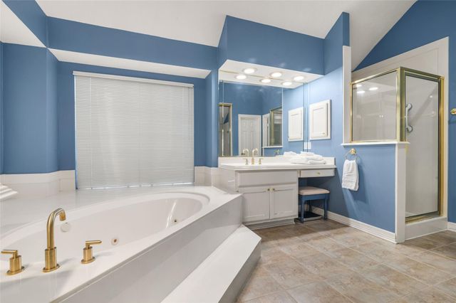 1735 Les Talley Drive, El Lago, TX 77586