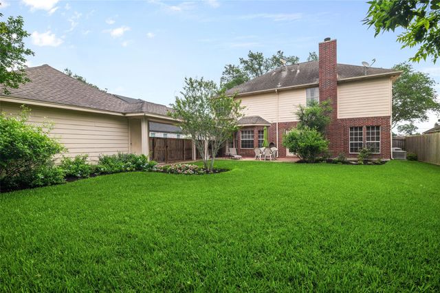 1735 Les Talley Drive, El Lago, TX 77586