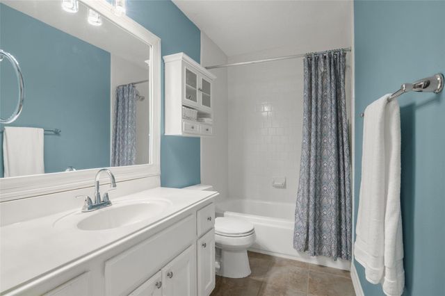 1735 Les Talley Drive, El Lago, TX 77586