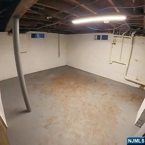 44 Tulip Street, Bergenfield, NJ 07621