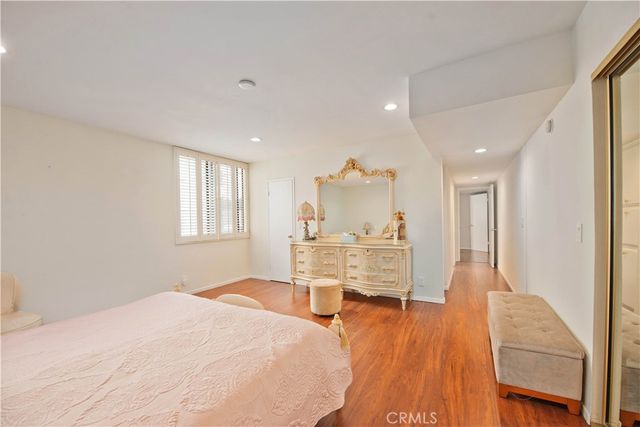 14521 Benefit 207, Sherman Oaks, CA 91403