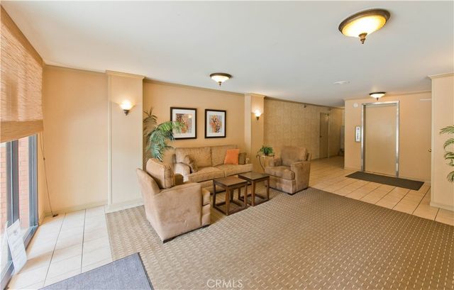 14521 Benefit 207, Sherman Oaks, CA 91403