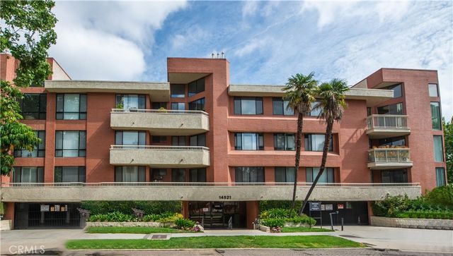 14521 Benefit 207, Sherman Oaks, CA 91403
