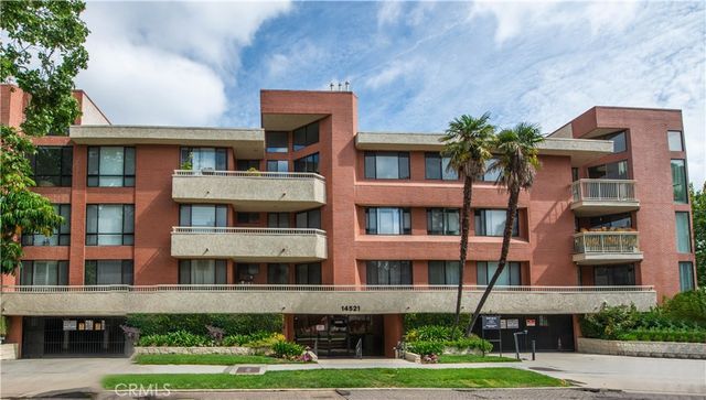 14521 Benefit 207, Sherman Oaks, CA 91403