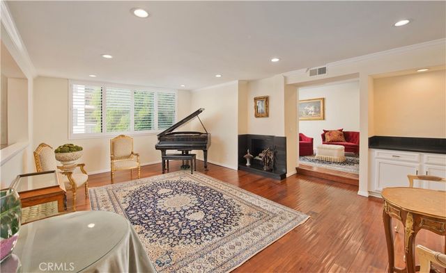 14521 Benefit 207, Sherman Oaks, CA 91403