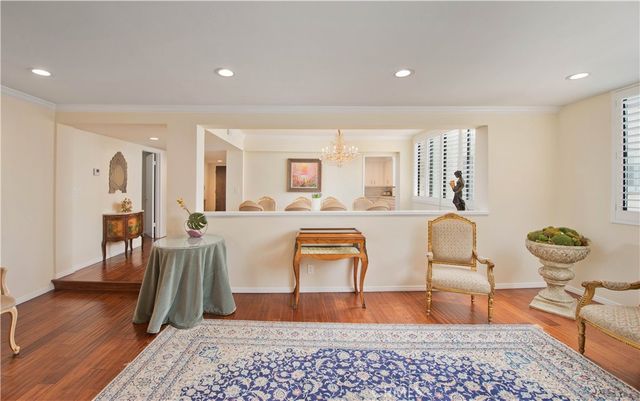 14521 Benefit 207, Sherman Oaks, CA 91403