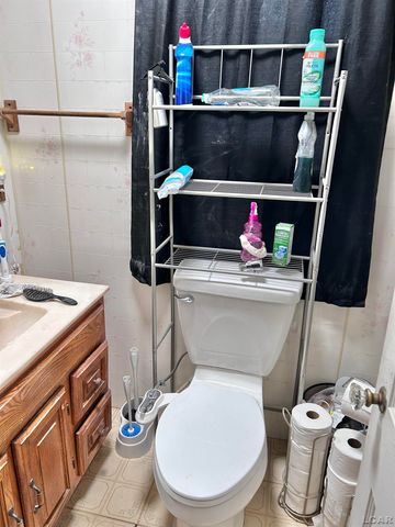 7489 Jefferson Street, Adrian, MI 49221