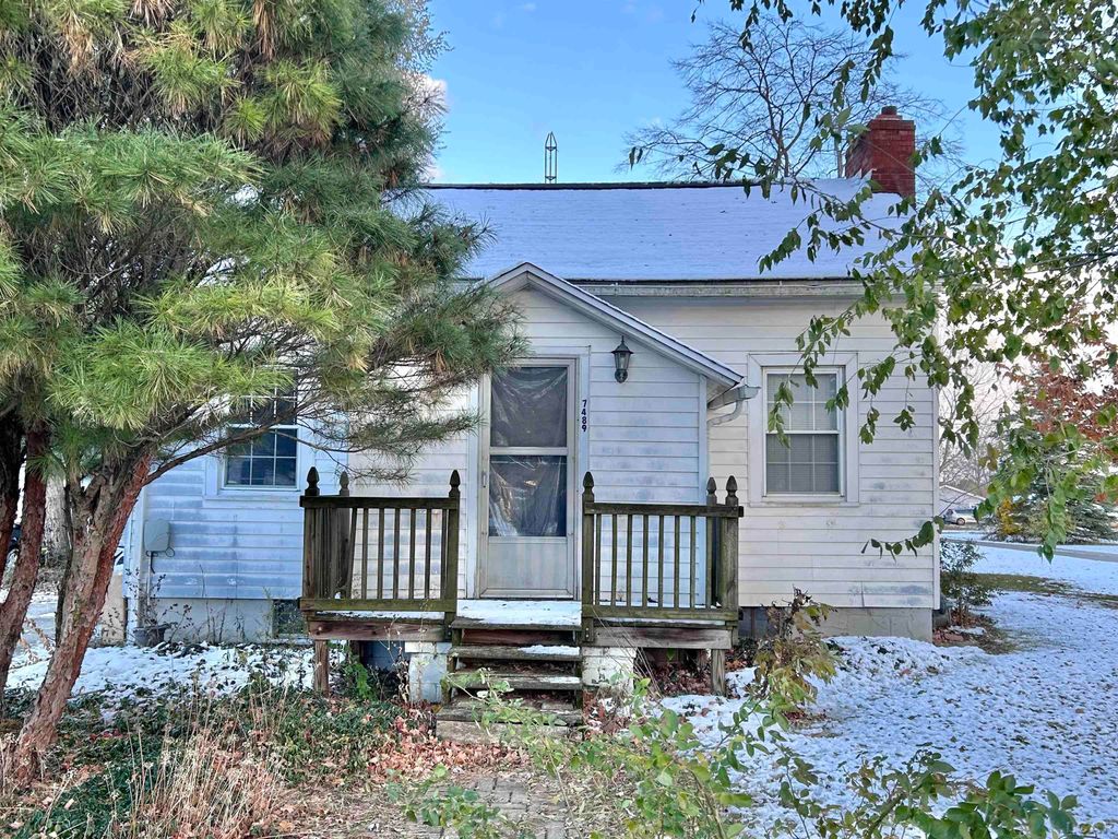 7489 Jefferson Street, Adrian, MI 49221
