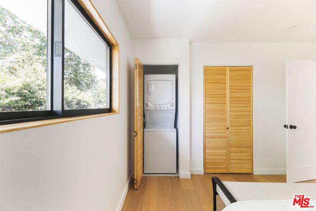 4412 Finley Avenue 1, Los Angeles, CA 90027