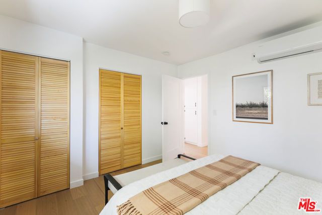 4412 Finley Avenue 1, Los Angeles, CA 90027
