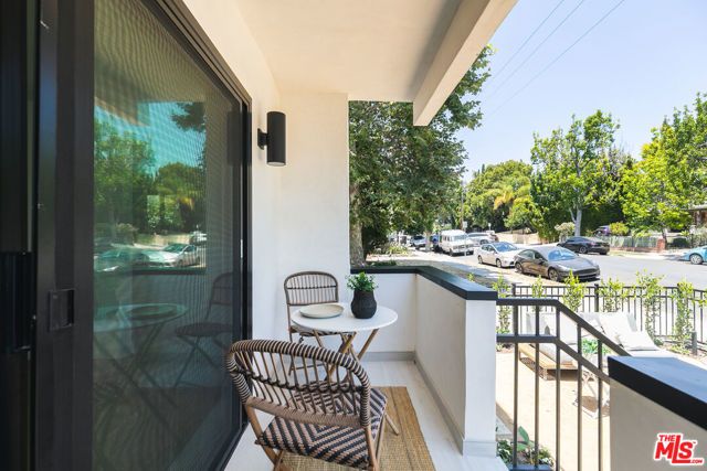4412 Finley Avenue 1, Los Angeles, CA 90027