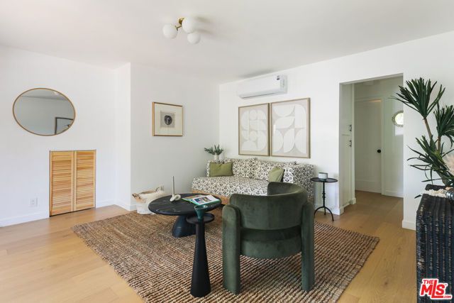 4412 Finley Avenue 1, Los Angeles, CA 90027