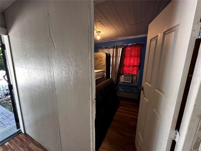 2415 MARCONI STREET, Tampa, FL 33605