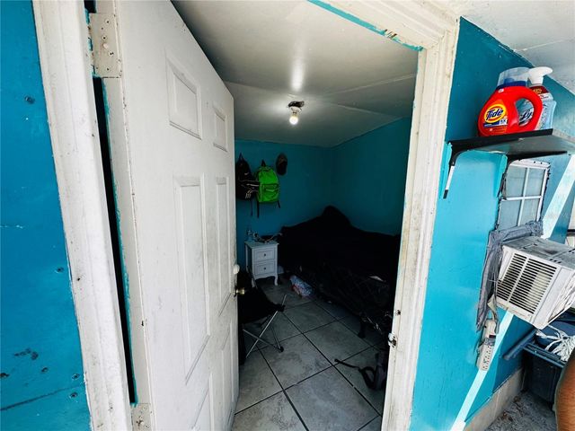 2415 MARCONI STREET, Tampa, FL 33605