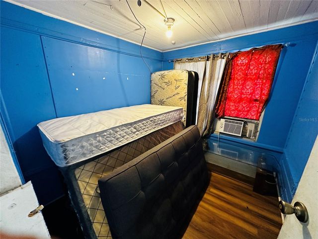 2415 MARCONI STREET, Tampa, FL 33605