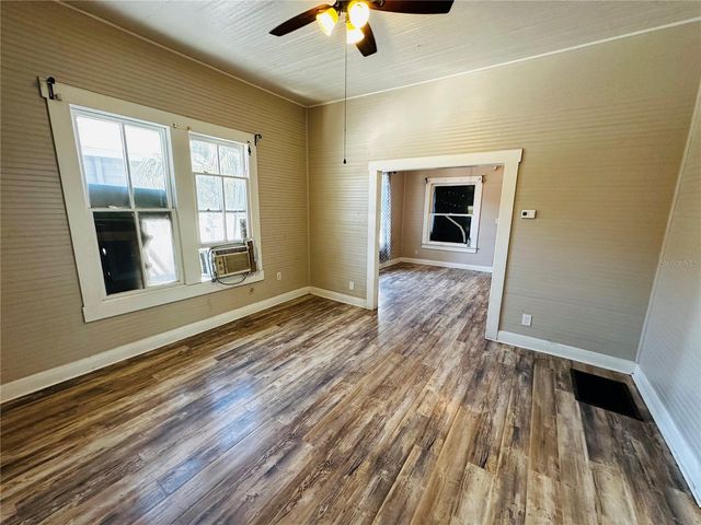 2415 MARCONI STREET, Tampa, FL 33605