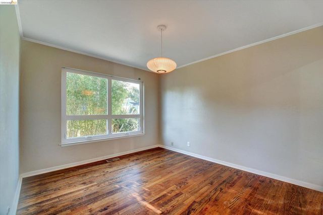 645 31St St, Richmond, CA 94804