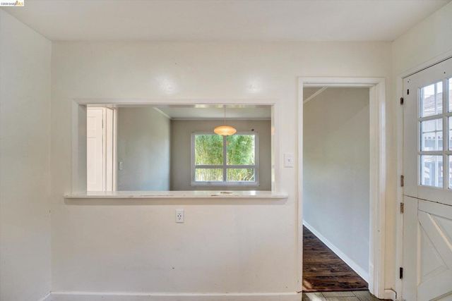 645 31St St, Richmond, CA 94804