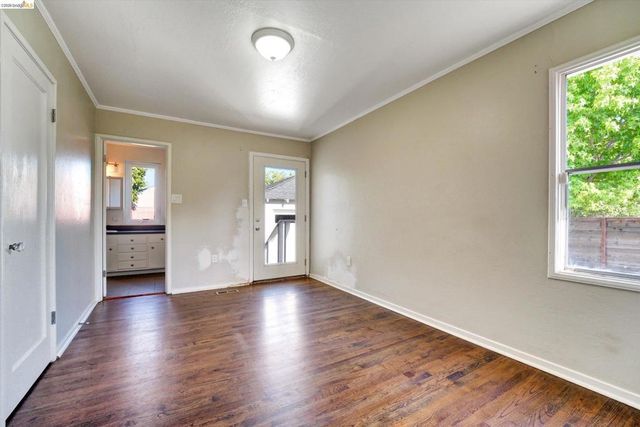 645 31St St, Richmond, CA 94804