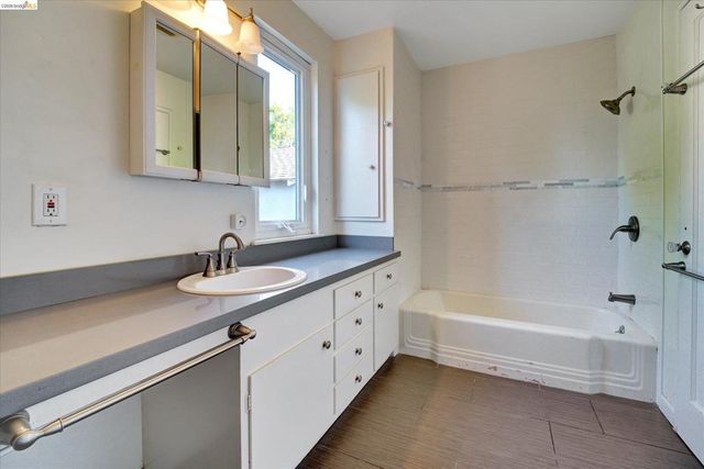 645 31St St, Richmond, CA 94804