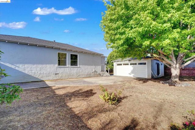 645 31St St, Richmond, CA 94804