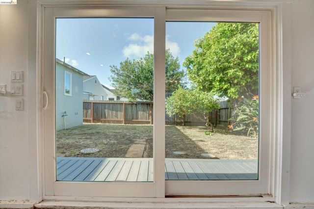 645 31St St, Richmond, CA 94804