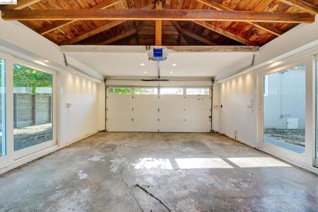 645 31St St, Richmond, CA 94804
