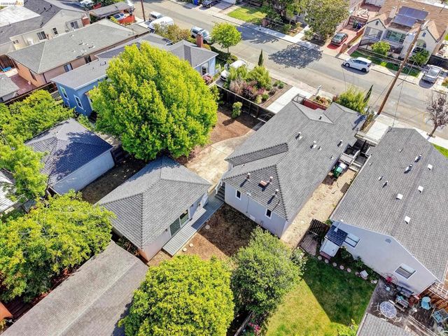 645 31St St, Richmond, CA 94804