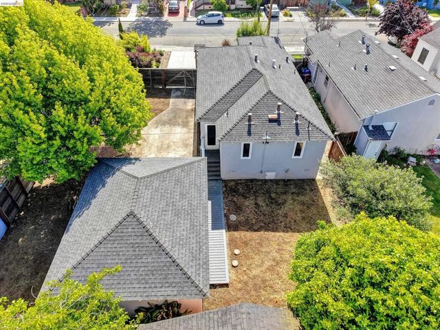 645 31St St, Richmond, CA 94804