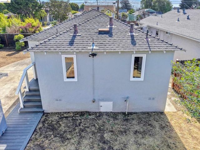 645 31St St, Richmond, CA 94804