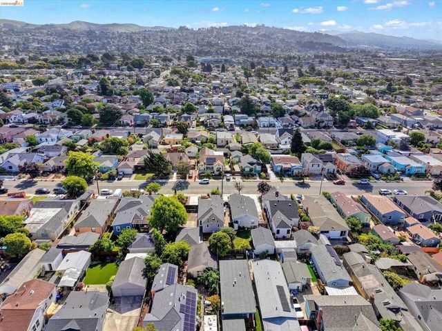 645 31St St, Richmond, CA 94804