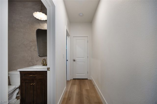 9696 Starlight Ridge Avenue, Las Vegas, NV 89148