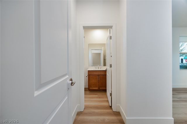 9696 Starlight Ridge Avenue, Las Vegas, NV 89148