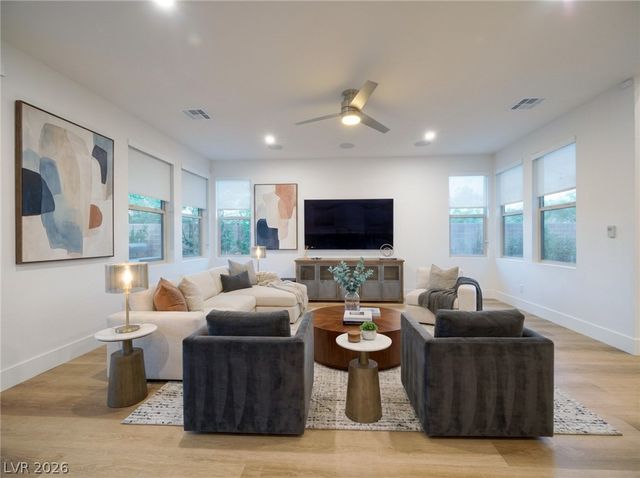 9696 Starlight Ridge Avenue, Las Vegas, NV 89148
