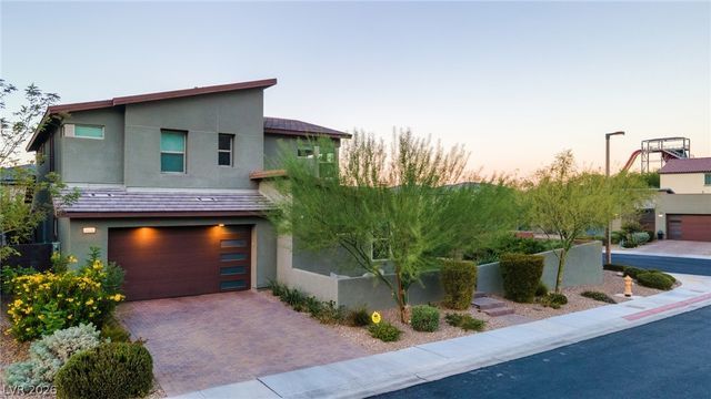 9696 Starlight Ridge Avenue, Las Vegas, NV 89148