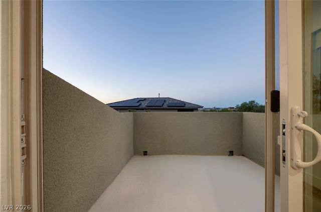 9696 Starlight Ridge Avenue, Las Vegas, NV 89148